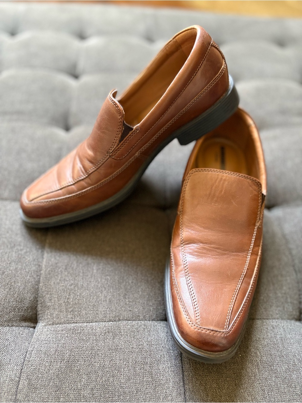 Clarks Men's Dresslite Step
Dark Tan Leather Slip-On Loafers